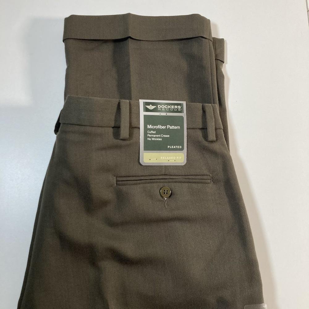 NEW‎ DOCKERS Recode Pants 40x30 Green Microfiber Pleated Cuffed Rayon NWT